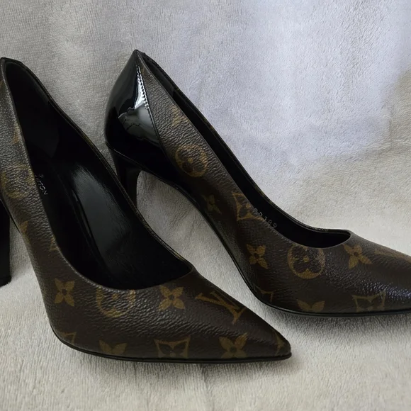 Louis Vuitton Brown and Black Heels - Picture 4 of 9